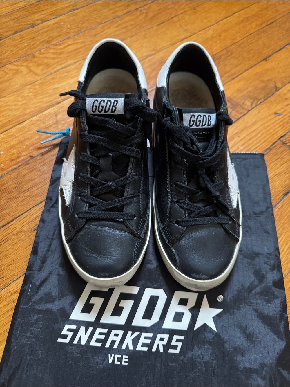 Golden Goose woman Black & White Star Detail Sneakers